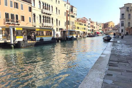 Residenza Ponte Degli Scalzi Venesia Bagian luar foto